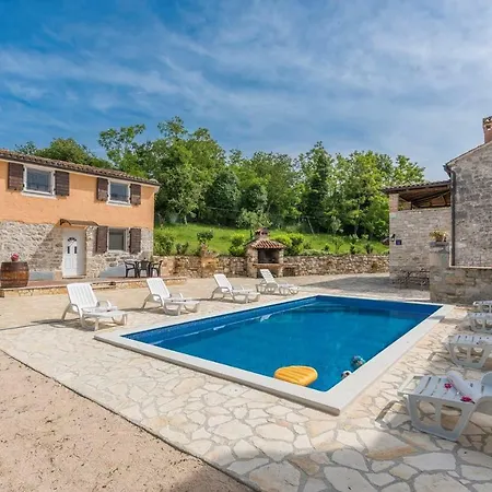 Ferienhaus Luan Holiday home *